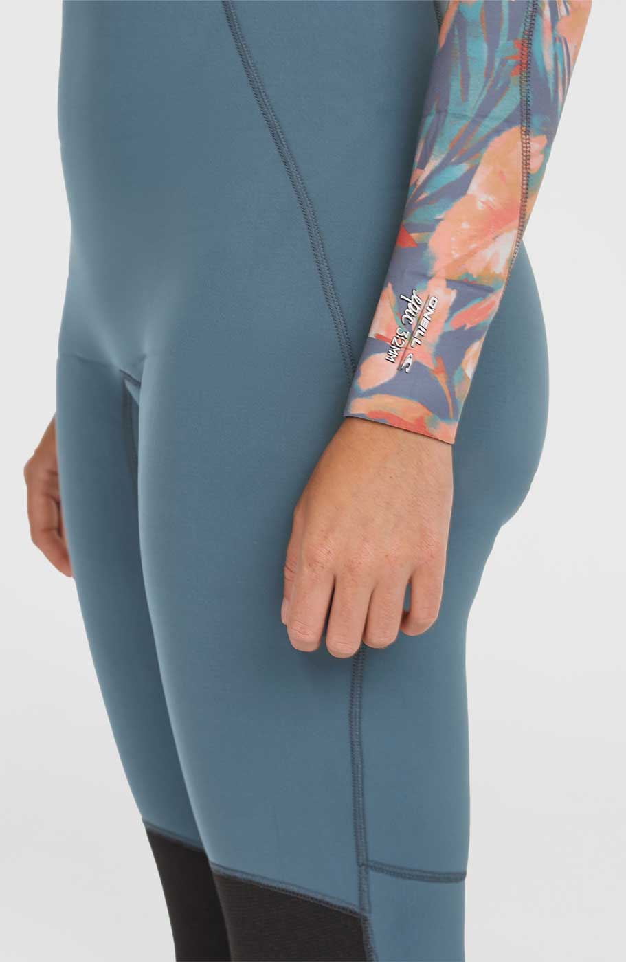 O'Neill WMS Epic Chest Zip Full 4/3 mm Wetsuit – Copenblu/Ptdtrpcs IL5