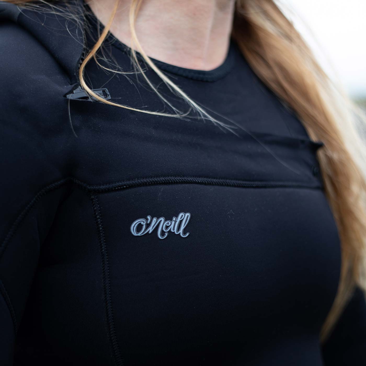 O'Neill WMS Epic 6/4mm Chest Zip W/Hood wetsuit – Black A05