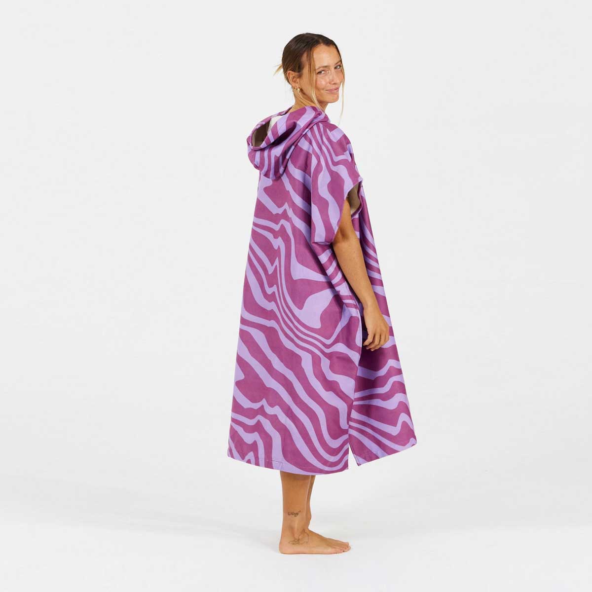 After Essentials Tech Pocket Poncho Towel – Crazy Waves