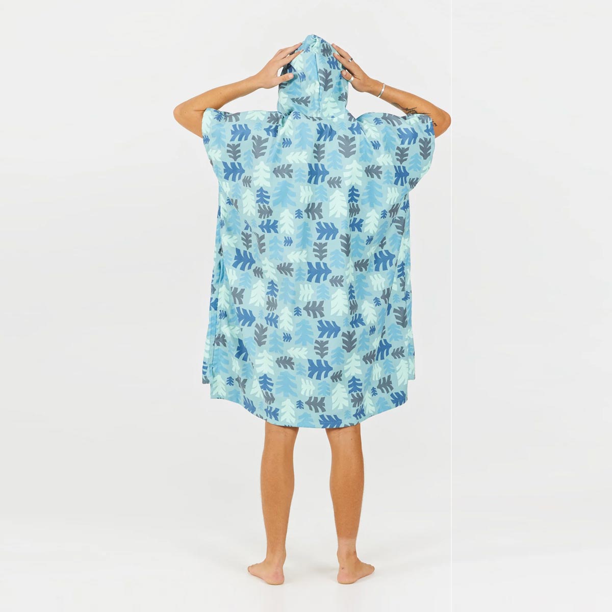 After Essentials Outdoor Series Sapin Poncho Towel – Blue Gray