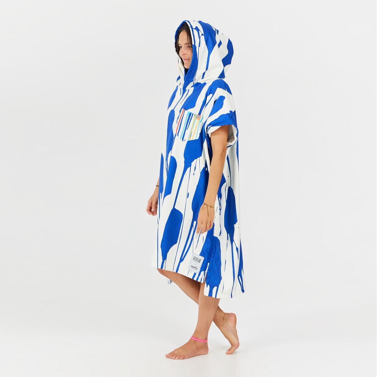 After Essentials Artis Series Poncho Towel with Tote Bag – Mambo