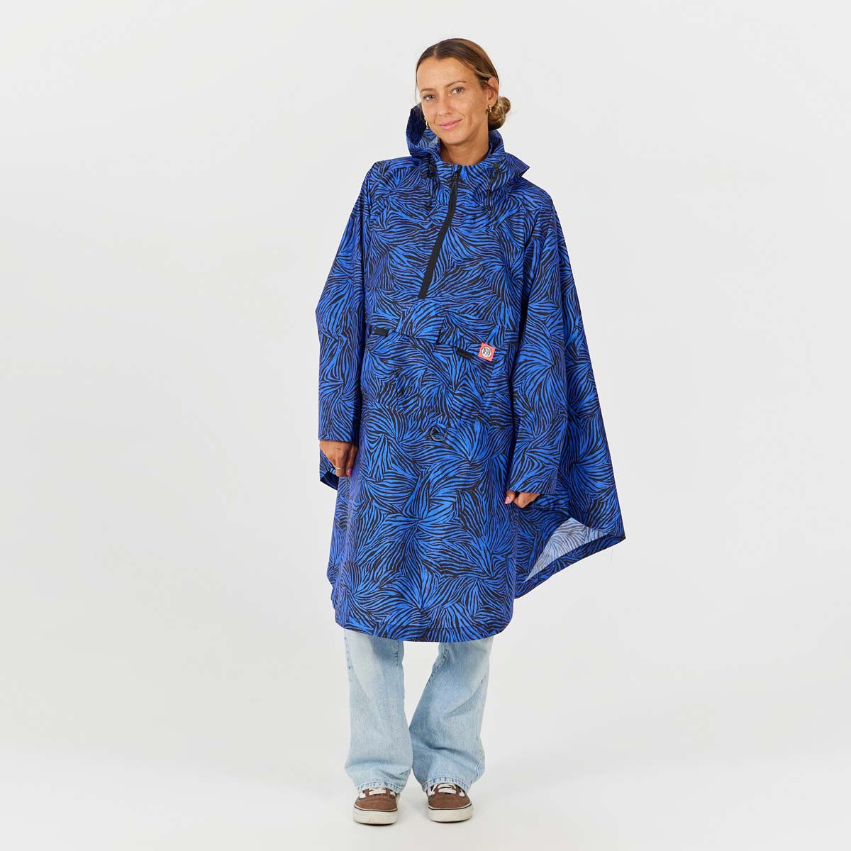 After Essentials Rain Cap Poncho – Zebre