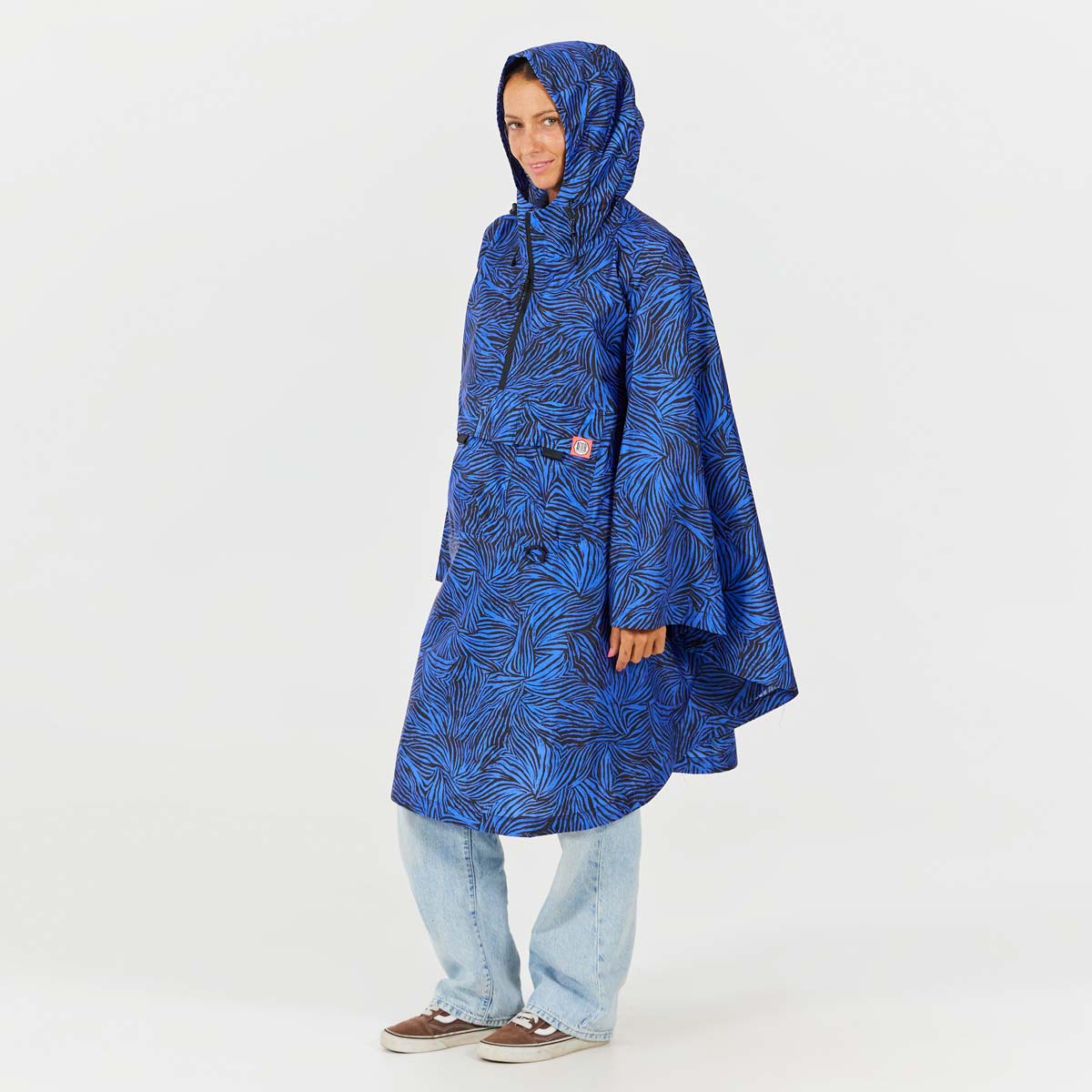After Essentials Rain Cap Poncho – Zebre