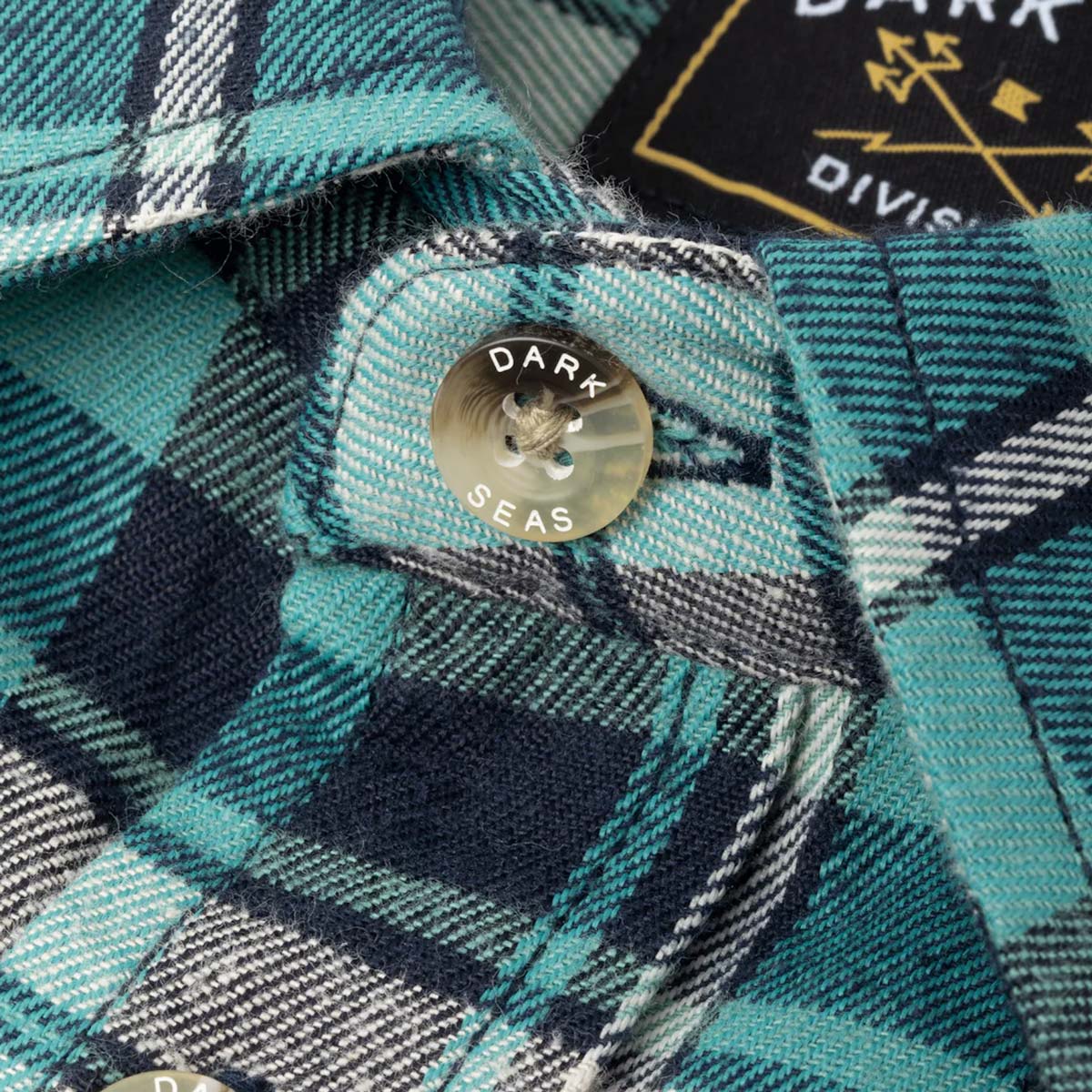 Dark Seas Tanglewood Woven Flannel Shirt – White/Blue