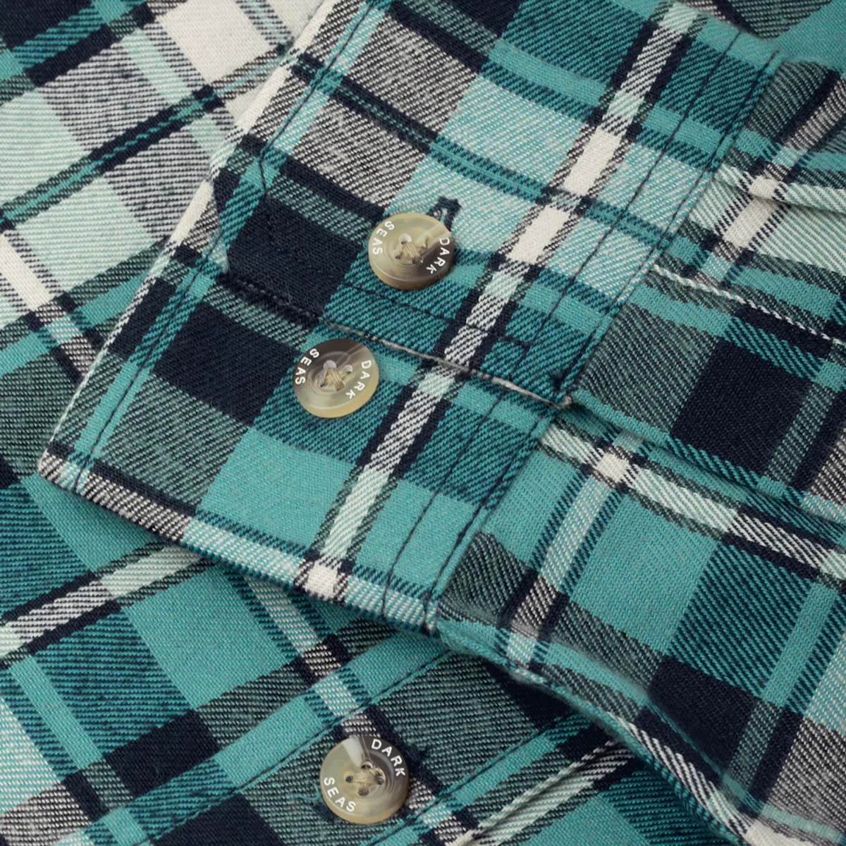 Dark Seas Tanglewood Woven Flannel Shirt – White/Blue