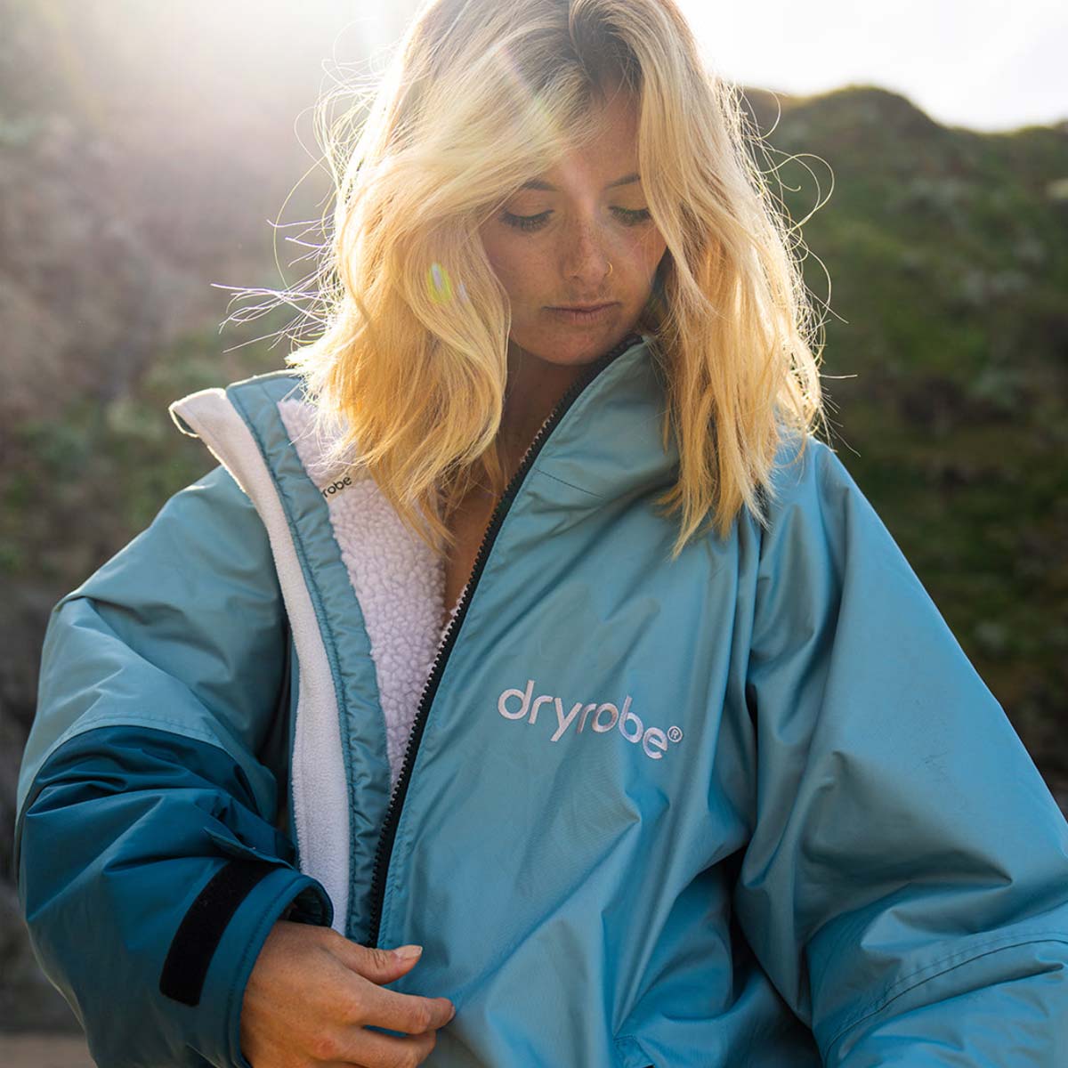 Dryrobe Advance Changing Robe Waterproof Jacket - Blue Light Grey