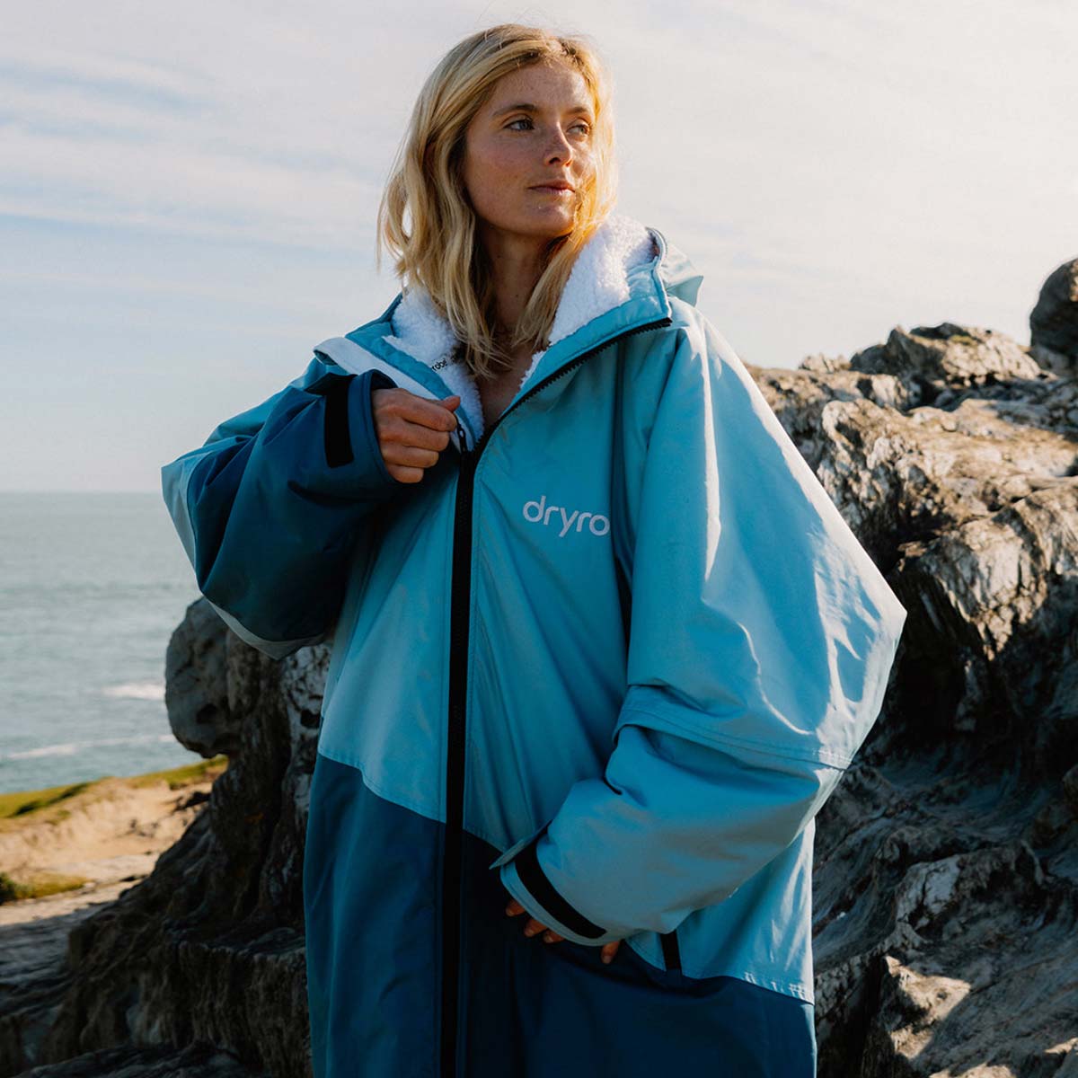 Dryrobe Advance Changing Robe Waterproof Jacket - Blue Light Grey