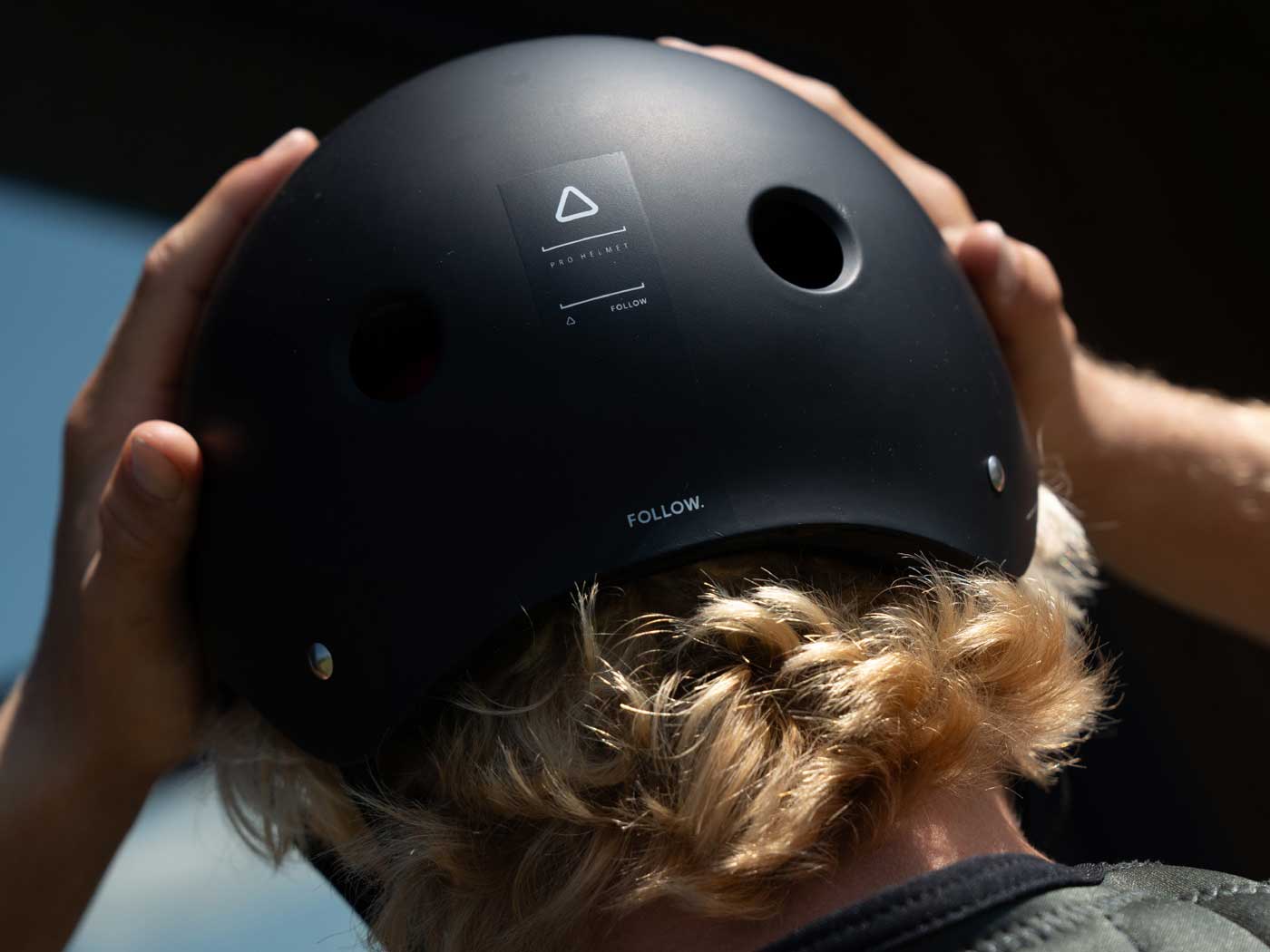 Helmet Follow Pro – Charcoal Gray