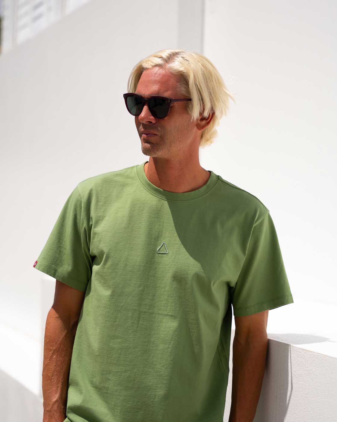 Follow Stitched Tee – Olive