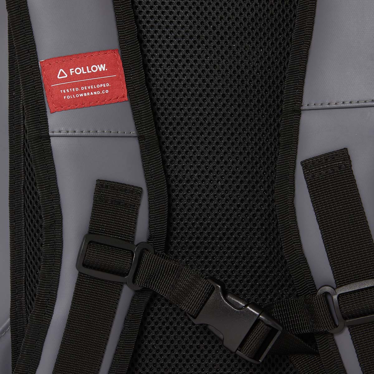 Follow Life Backpack – 20L / Charcoal