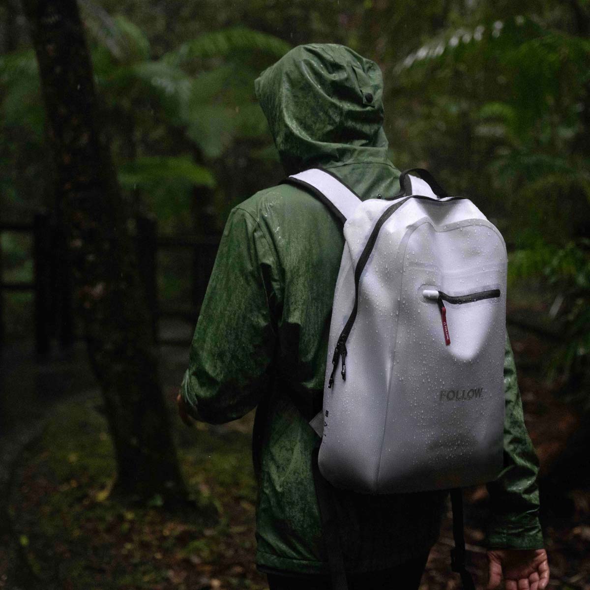 Follow Life Backpack – 20L / Charcoal
