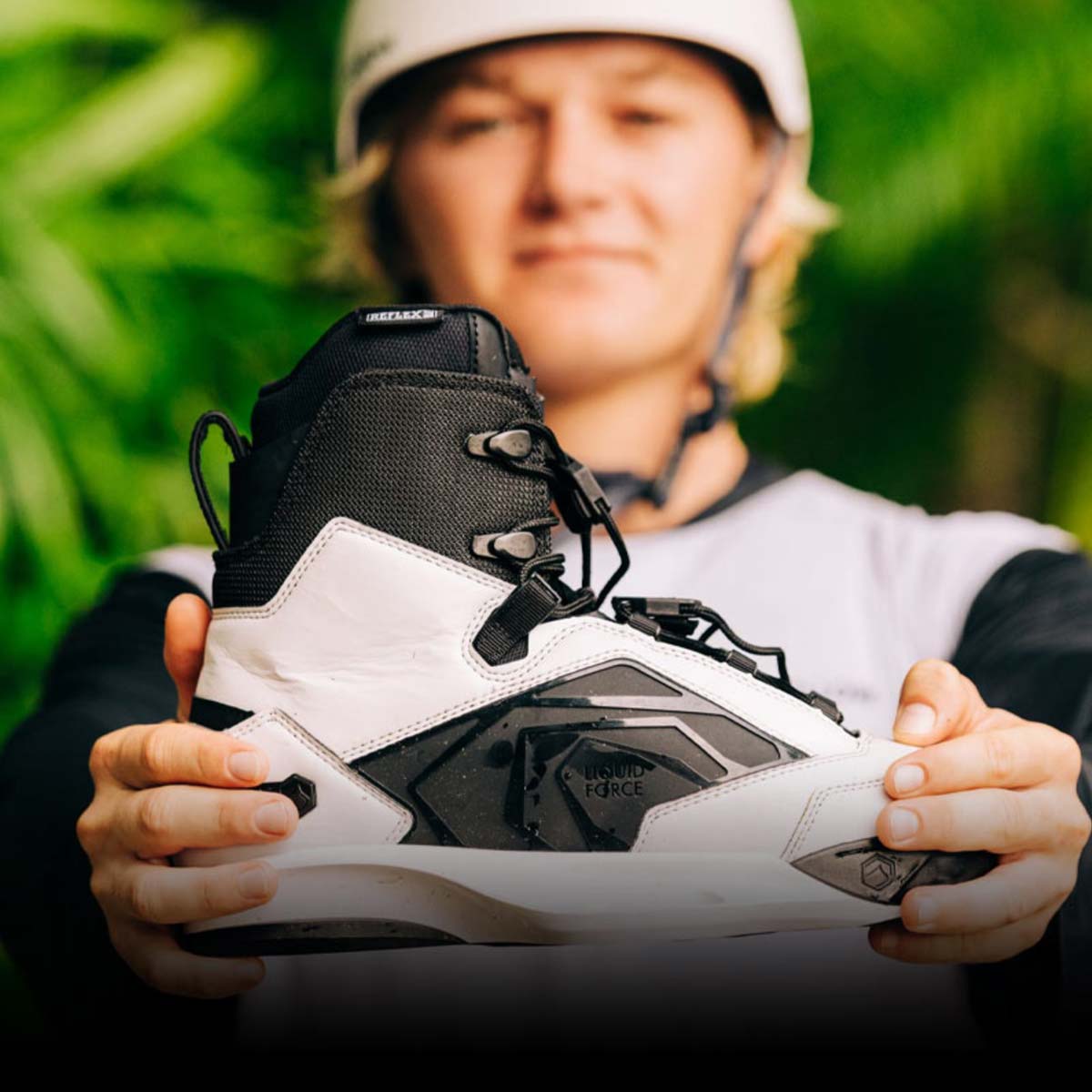 Liquid Force Terra 6X Wakeboard Bindings – White/Black