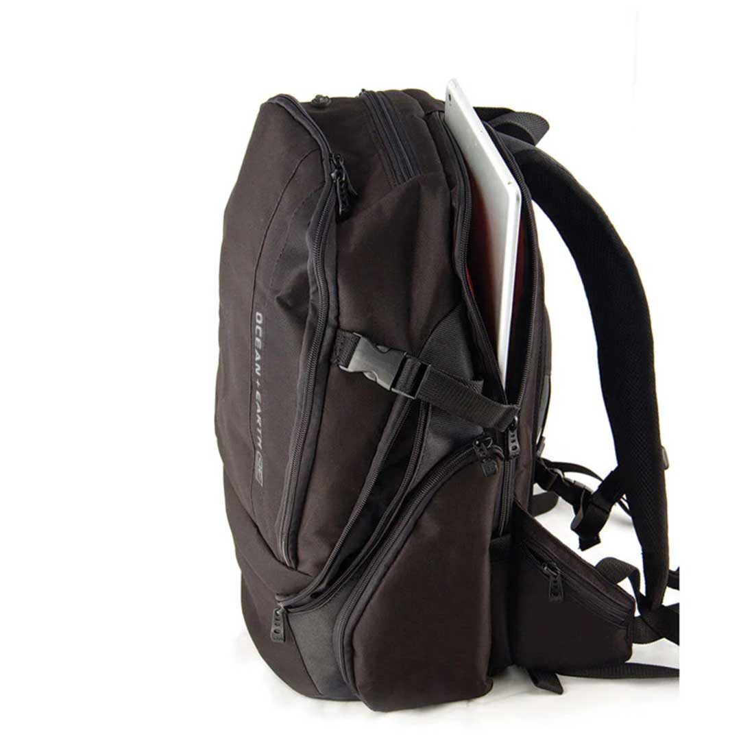 Ocean & Earth Interceptor Backpack – 38 liters / Black