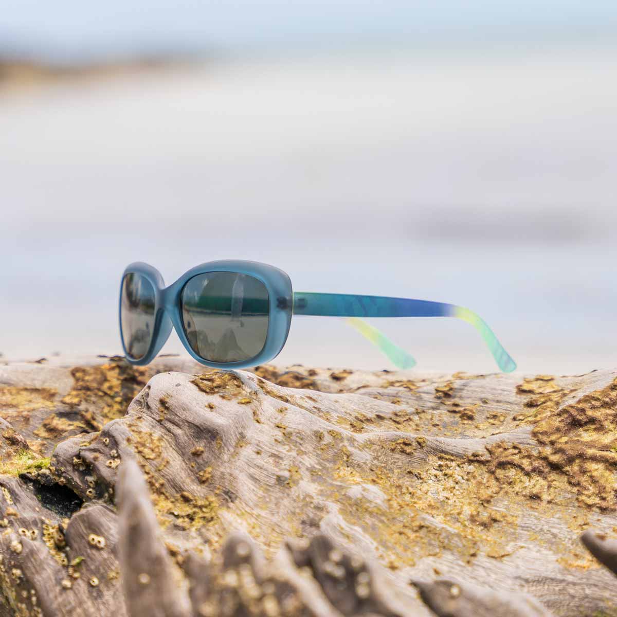 O'Neill 9012 2.0 Sunglasses – 105P Blue Tie Dye