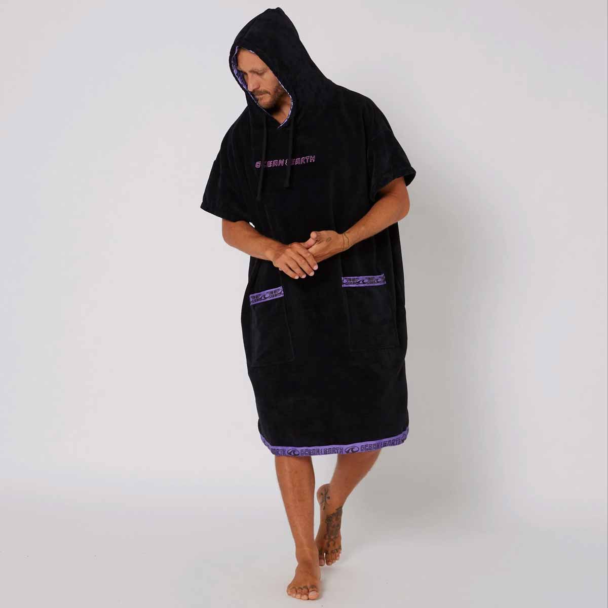 Ocean & Earth Strike Hooded Poncho – Black