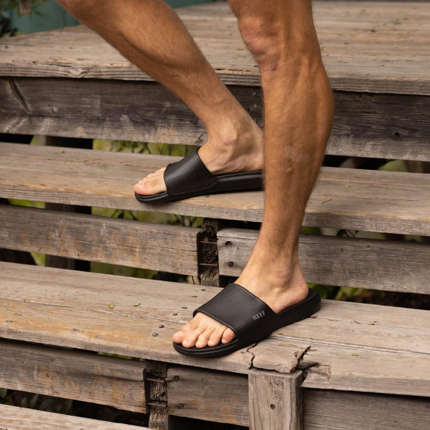 Reef Oasis Slide Sandals – Black