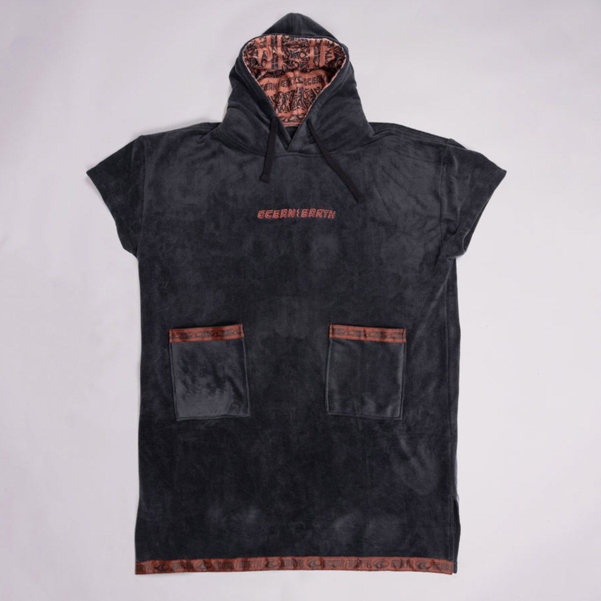 Ocean & Earth Strike Hooded Poncho – Dull Black