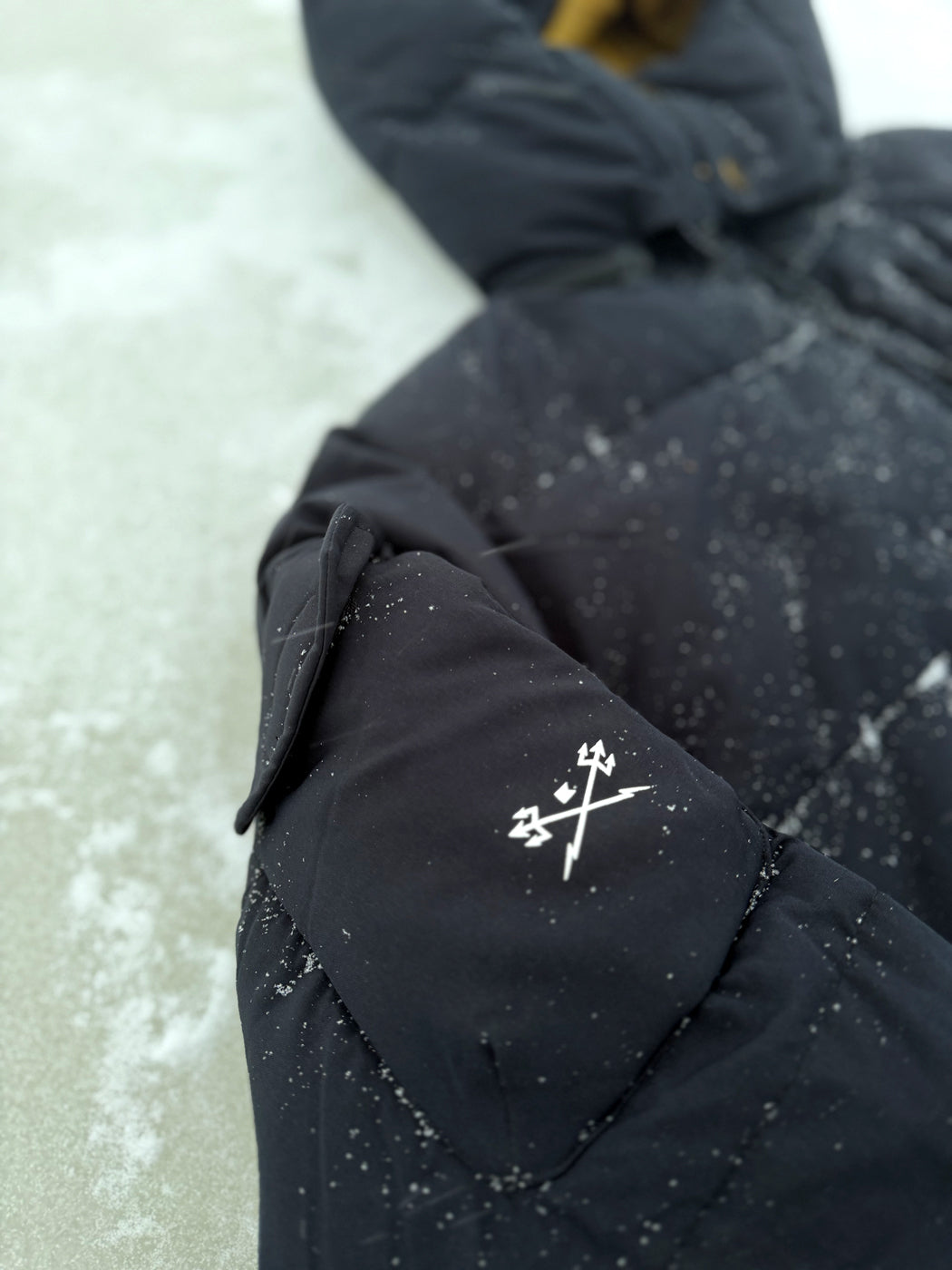 Dark Seas Thule Jacket – Black