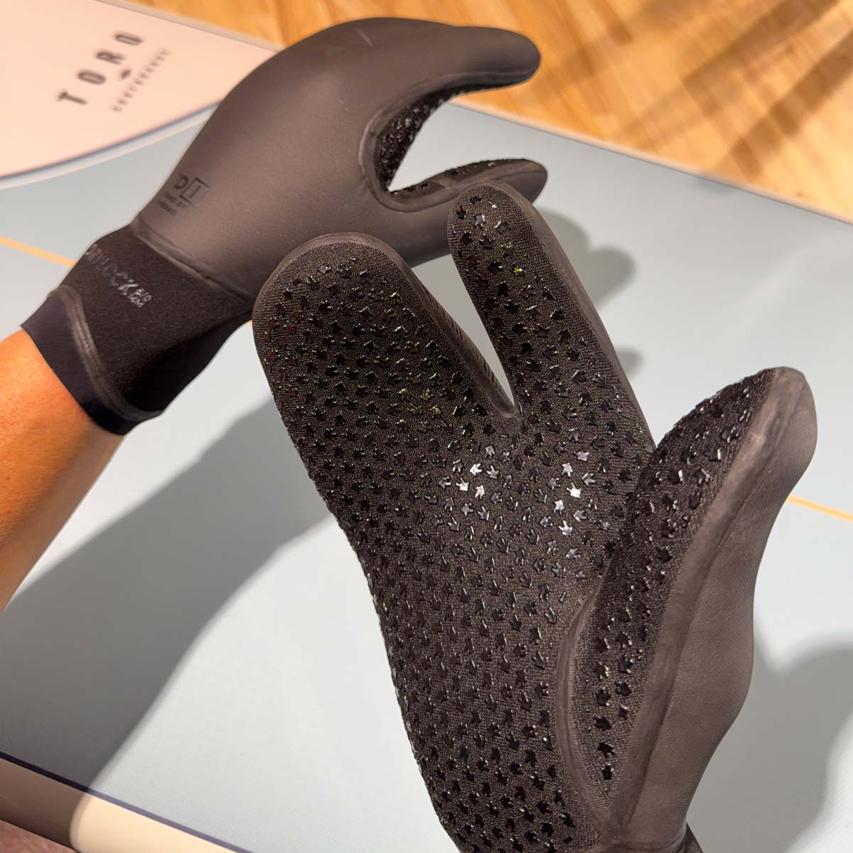 Xcel Drylock Texture Skin Three Finger 5mm Glove