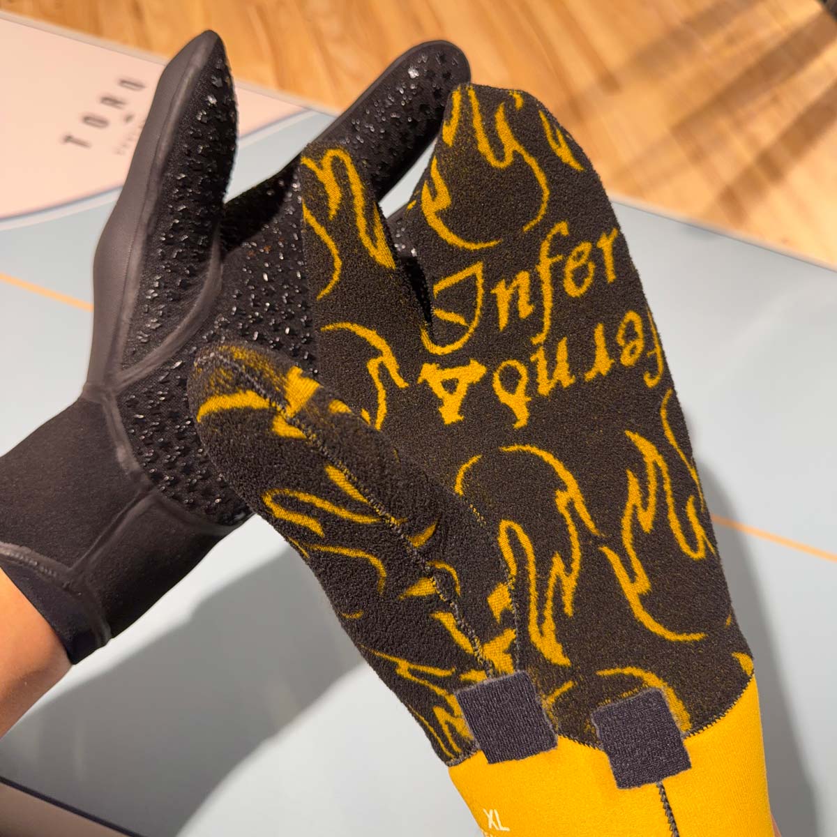 Xcel Drylock Texture Skin Three Finger 5mm Glove