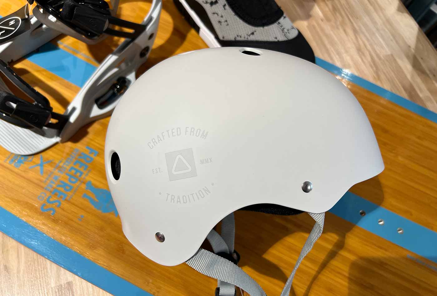 Helmet Follow Pro  – Light Grey