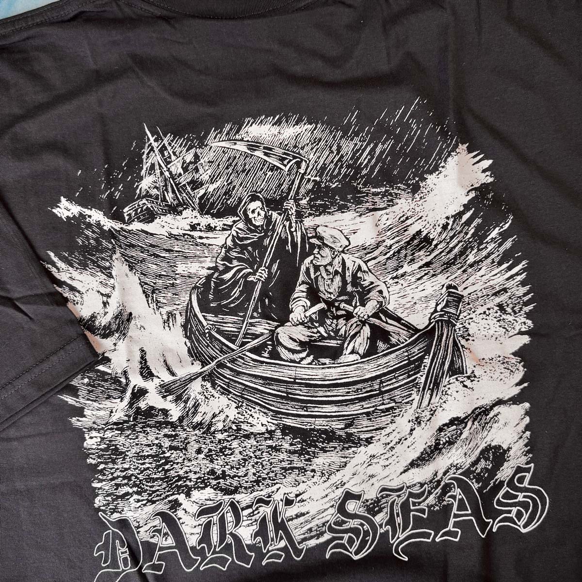 Dark Seas Shipwreck Premium S/S Tee – Black