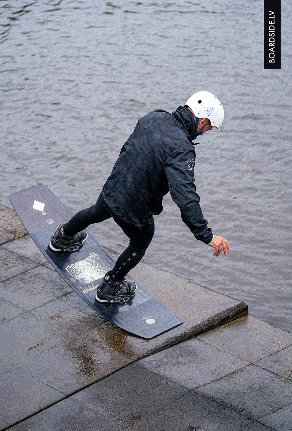 Hyperlite Black-Ops Windbreaker Jacket