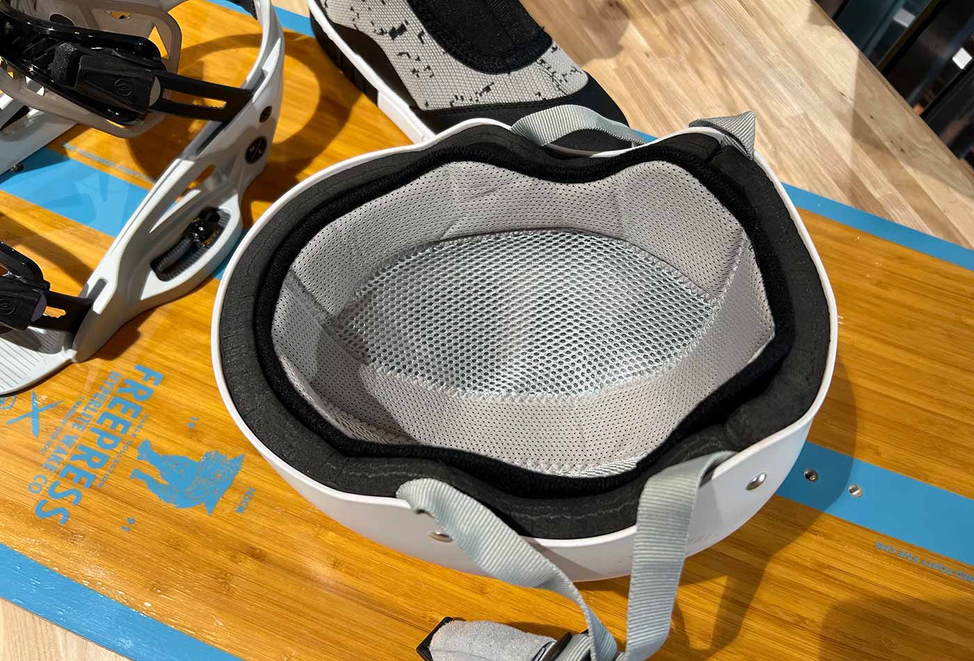 Helmet Follow Pro  – Light Grey