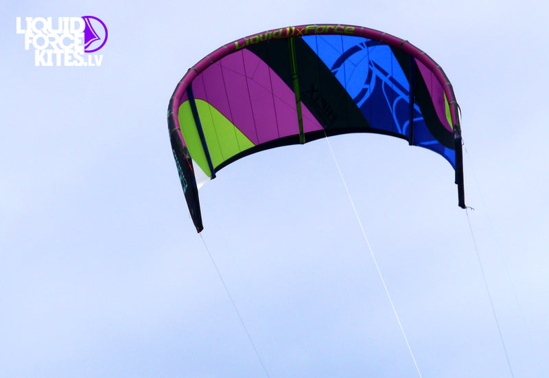 Liquid Force Kites HiFi 2014 pūķis 9m2