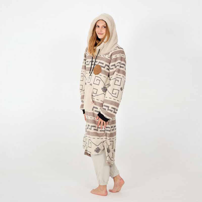 After Essentials Sofa Poncho – The Dude
