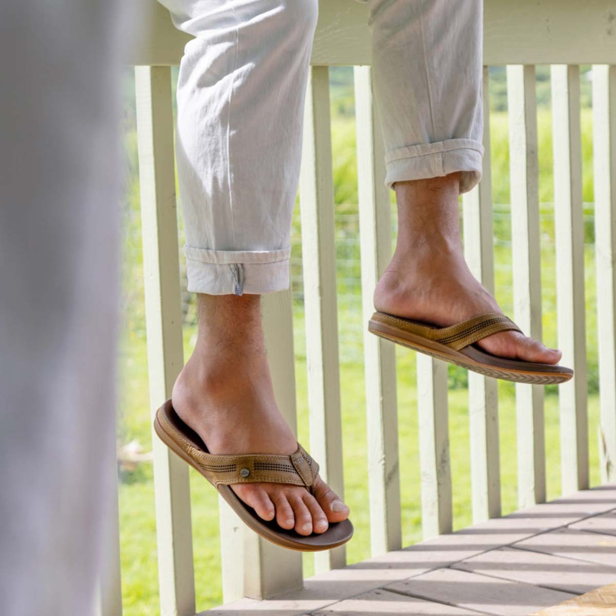 Reef Men's Cushion Lux Flip Flops – Toffee