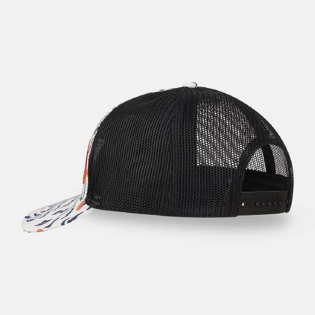 After Essentials Trucker Cap – Spring Leaves